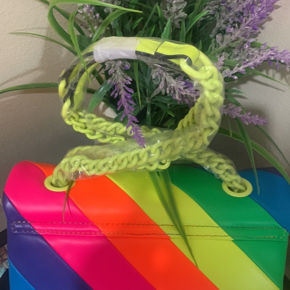 Kurt Geiger London Large Brixton Lock Leather Convertible Bag - Picture 13 of 16